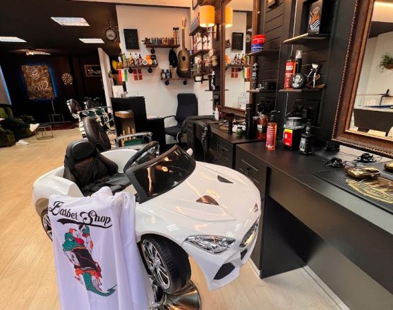 cortes de con pelo asiento niño kur2barbershop