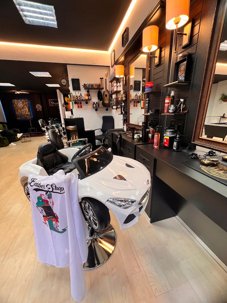 cortes de con pelo asiento niño kur2barbershop