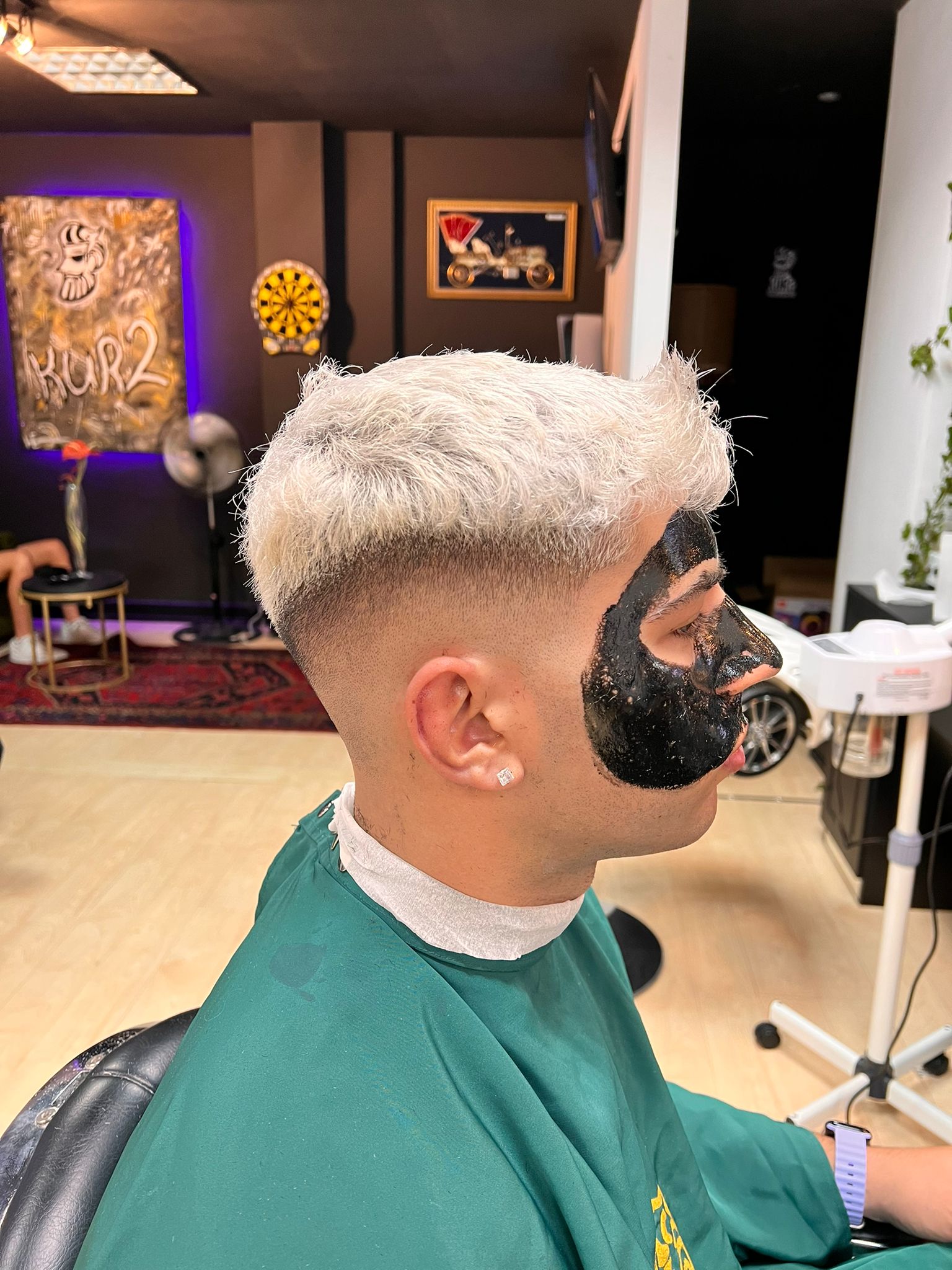 mascarillas-degradados-y-cortes-en-Kur2-BarberShop