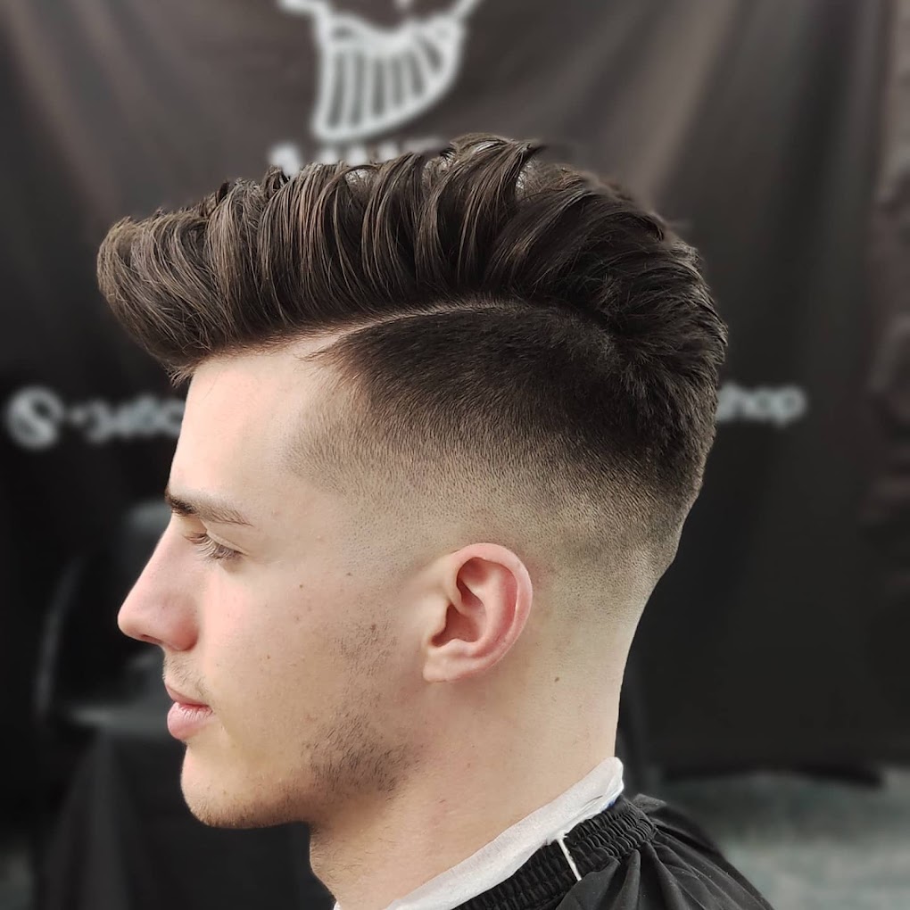 peinado y recorte en kur2barbershop